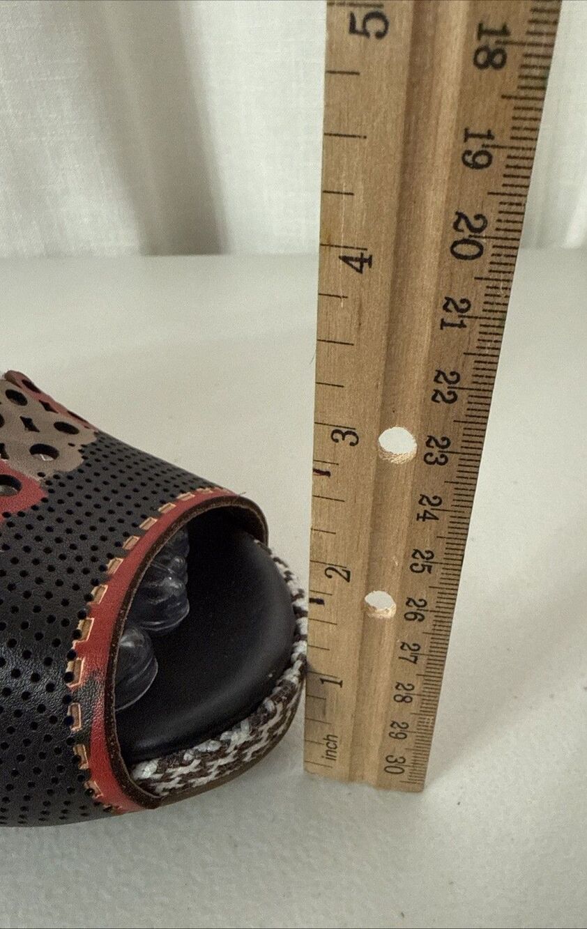 L'Artiste Jive BM Sandals Size 7.5-8 Euro 38 Black Red Tan Boho Retro - Picture 7 of 16
